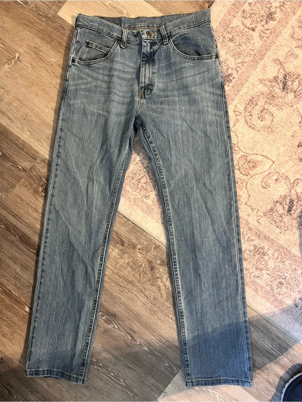 Wrangler Men's Straight Jeans in Light Wash Blue